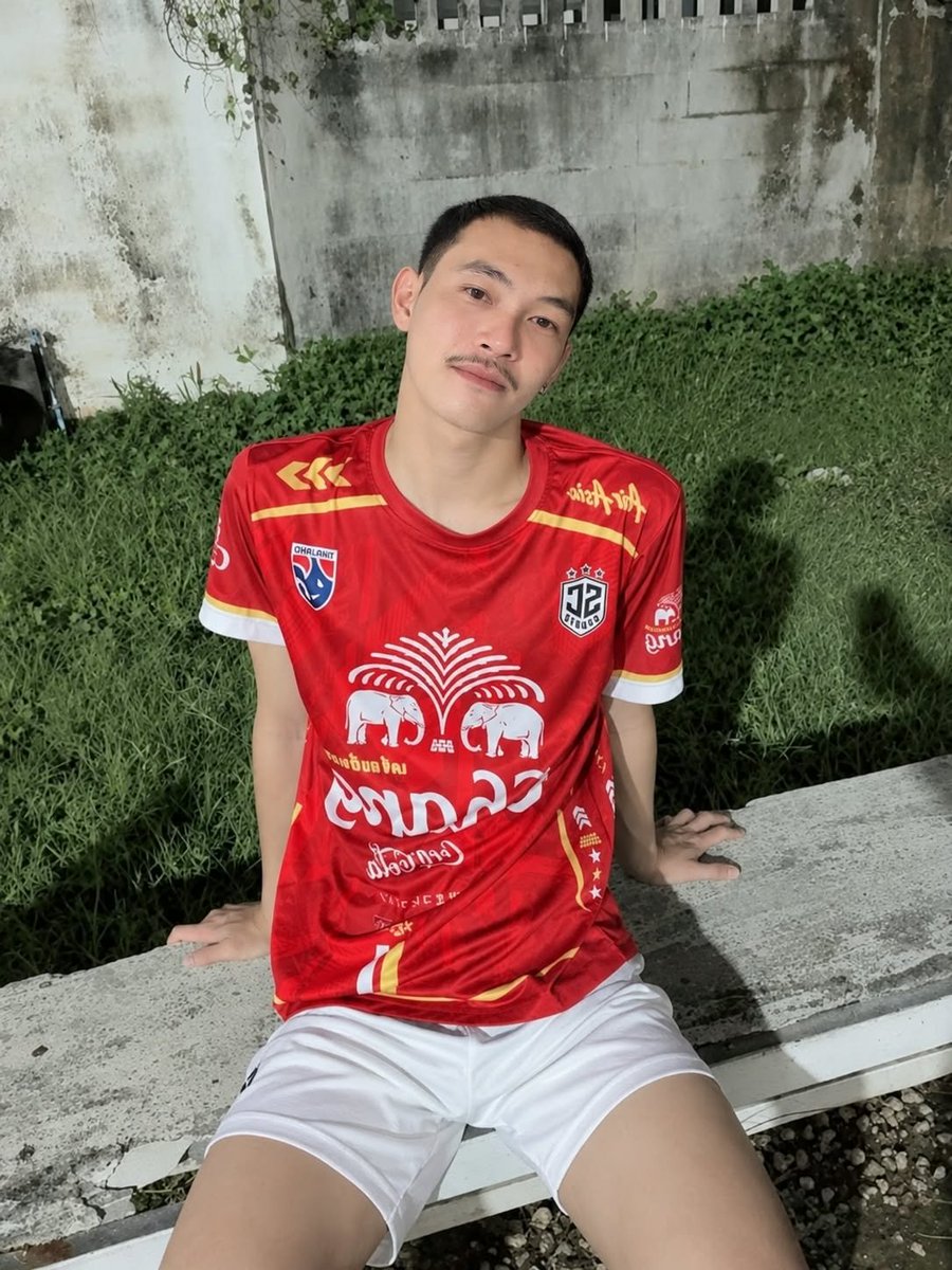 TiwaQL73's tweet photo. ✨🥃 .

#พิษณุโลก  #พรหมพิราม https://t.co/okFH3XJ7eo