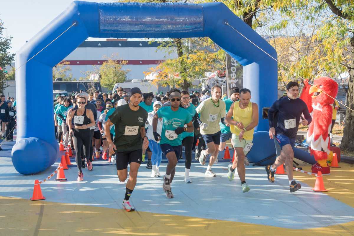 LICPOST's tweet photo. Record number of runners participate in 5th Annual LaGuardia Community 5K

Read the full story at the link in the bio. https://t.co/UpwBg0CKdZ