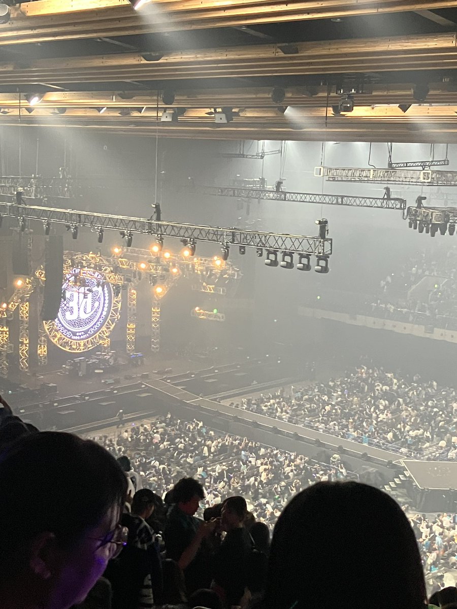 sugahukin's tweet photo. BUMP OF CHICKEN 
Ratio Clavis Tour 有明アリーナDAY1
最幸な時間をありがとうございました✨

(お昼はヒデちゃんの行ったお蕎麦屋さんへ足を運びました♪)
(ツアトラとニコルはニコルピンになるw) https://t.co/uErKoURW60