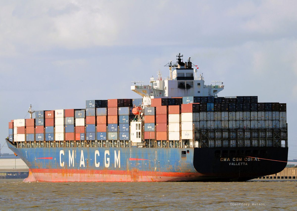 GeoffreyWatson2's tweet photo. First time I have seen CMA CGM Coral.
Built Korea 2008 with no former names.
49,810GT
IMO 9350393.
#cmacgm #tilbury #portoflondon #marinephotographer #maritime #shipping #containers #freight #logistics #malta #korea #pilotage https://t.co/k5sesG6tIf