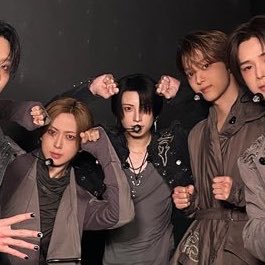 _o2o7ymnya's tweet photo. ✊🏻(　･`ω･´)✊🏻✊🏻( ｡•̀_•́｡)✊🏻✊🏻( ˙꒳​˙  )✊🏻 https://t.co/BrwNAmjNwk