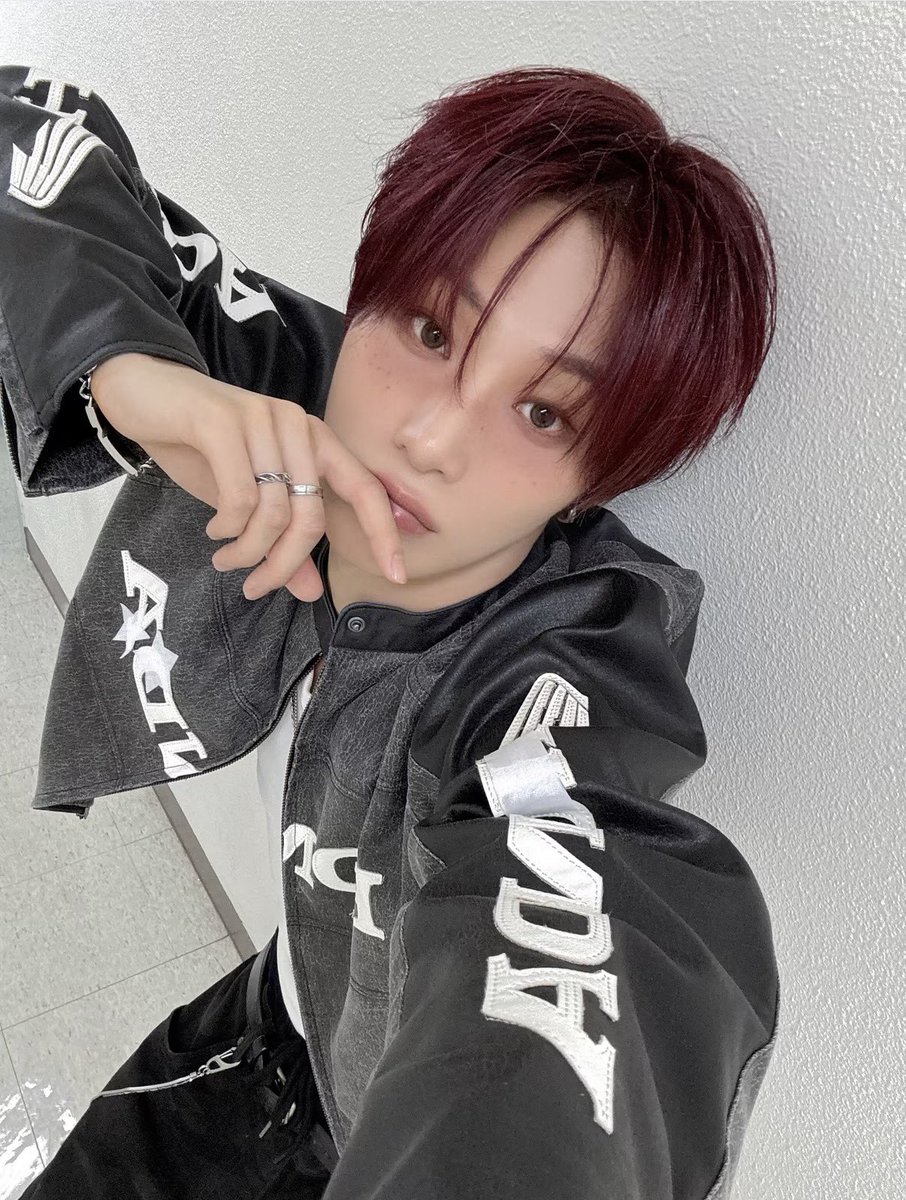 aju_squirrel's tweet photo. Lindo mío 💓

#idntt #아이덴티티
#Jiwoon #남지운 https://t.co/FJnosrVDcG