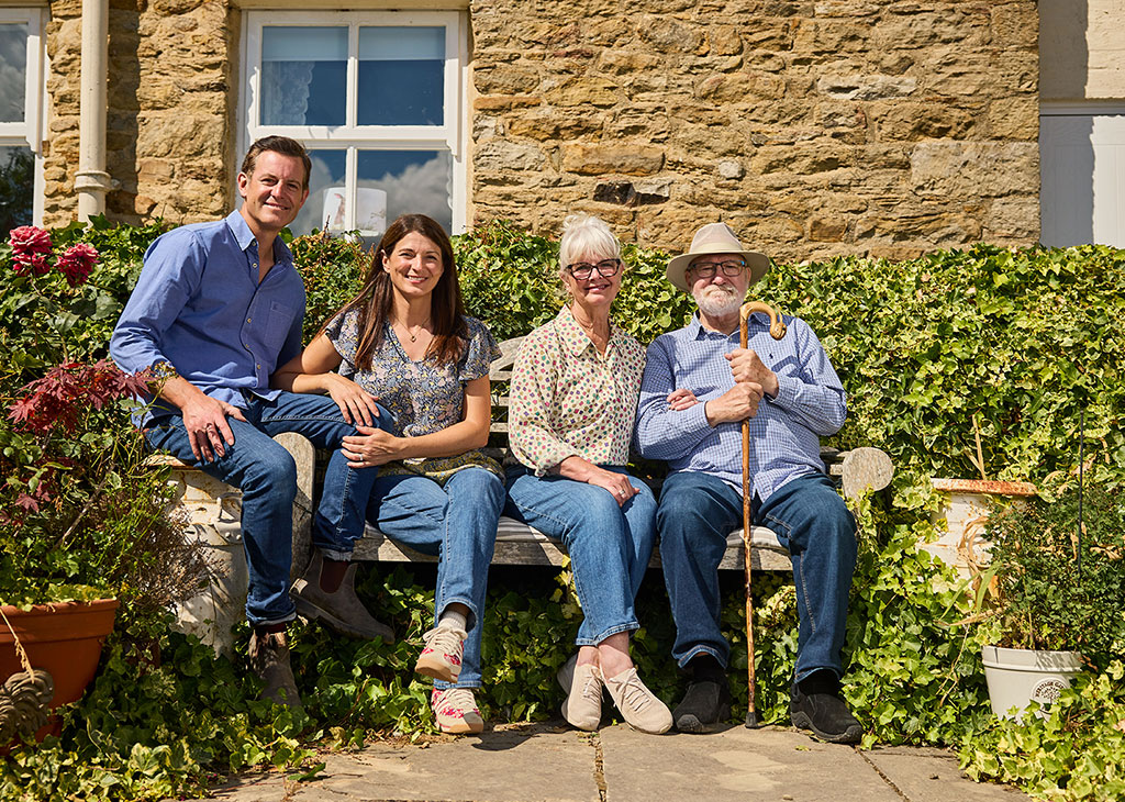 4Viewers's tweet photo. Stonemasons start work rebuilding the old gingang. Nicola gives an old kitchen table some TLC and lambing season begins meaning the Bakers have to step in to save a lamb. #MattBaker #OurBarnInTheDales is on @More4Tweets at 9pm. https://t.co/6DrxmcWmzd