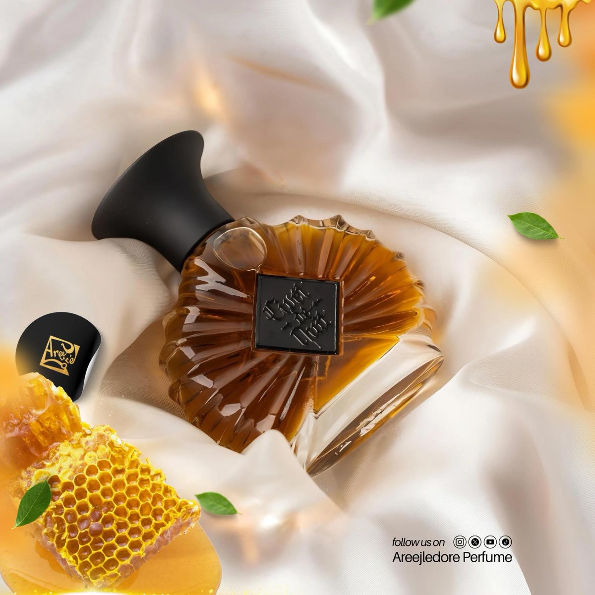 areejledore's tweet photo. Someone said Civet de Nuit is as sweet as honey 🍯✨—what do you think? Do you agree, or does it reveal something different to you?
Let’s hear your thoughts! 🐾
#AreejleDore #CivetDeNuit #Scent #EveryEverDrop #Perfumes https://t.co/bvMxHFnSzZ