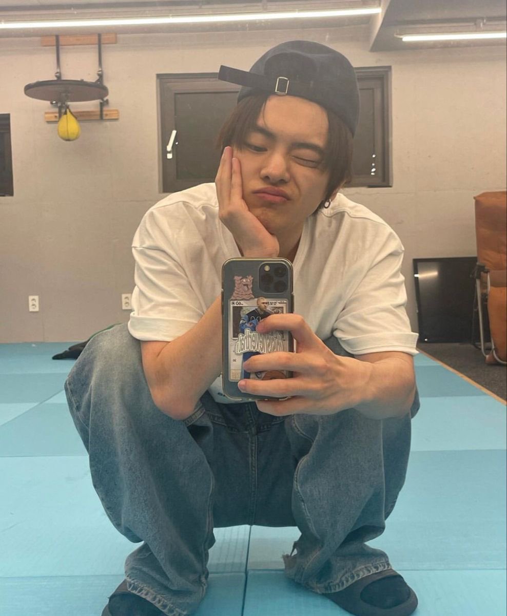 aMaativ's tweet photo. 머리 길러서 그런감 완전 예전 사진같음( ˘͈ ᵕ ˘͈♡) https://t.co/IZgqJC762q