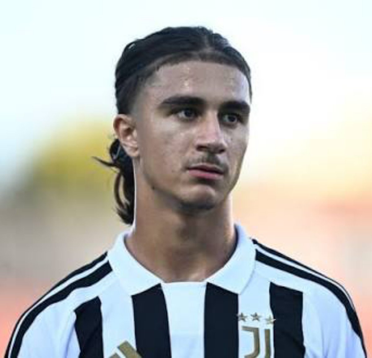 JuveLabX's tweet photo. 🚨🇮🇹 𝐍𝐄𝐖: Juventus might be tempted by the possibility of making a significant capital gain on Adin Ličina (19).💣🔥

He could be sold in the summer if a significant offer arrives.🤑

(Source:@SkySport) https://t.co/o18kSw3oit