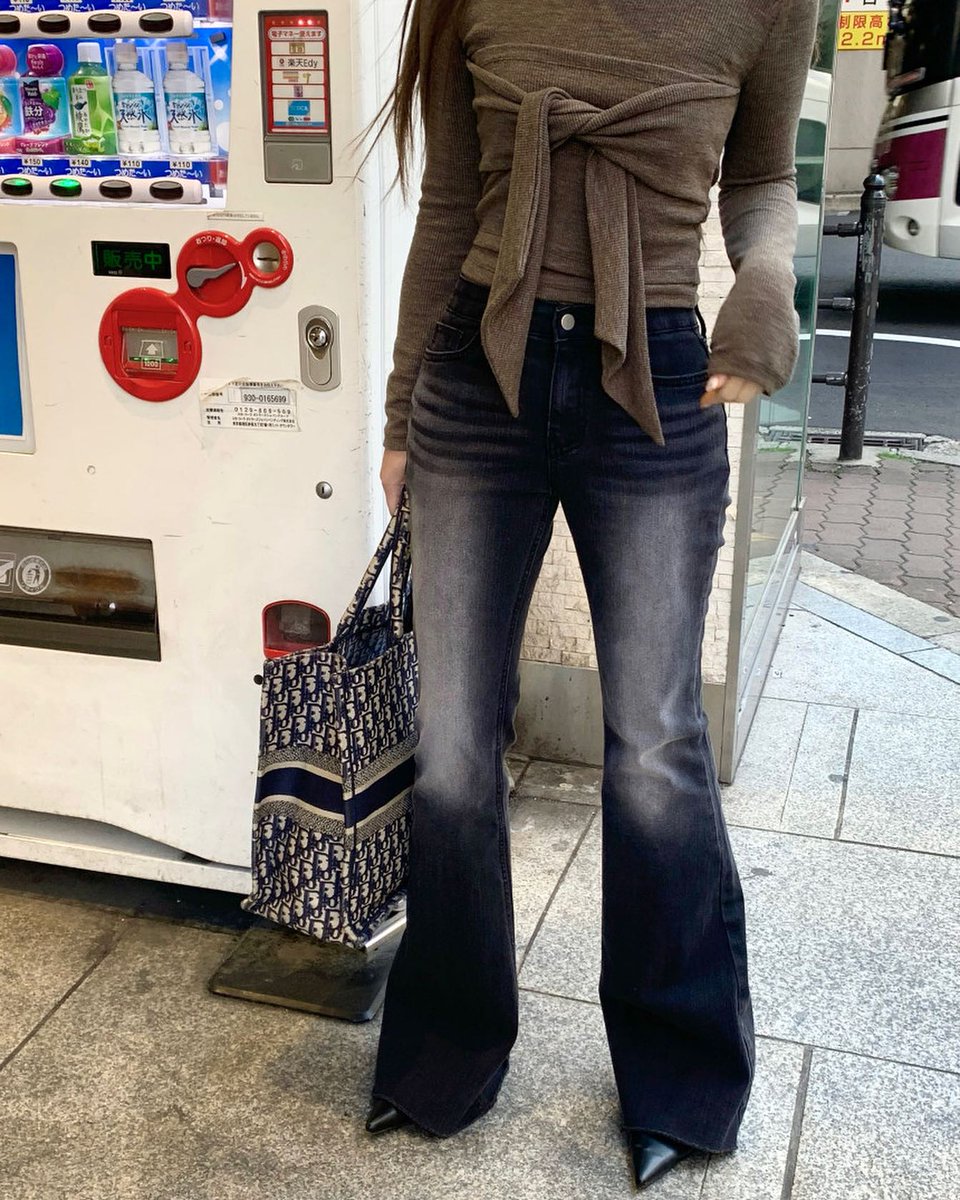 phuketwan's tweet photo. 君と話していると、時間が経つのがあっという間だな。みんなの意見も聞かせてね。 🔥
yqdlcT https://t.co/EguHxu0czP