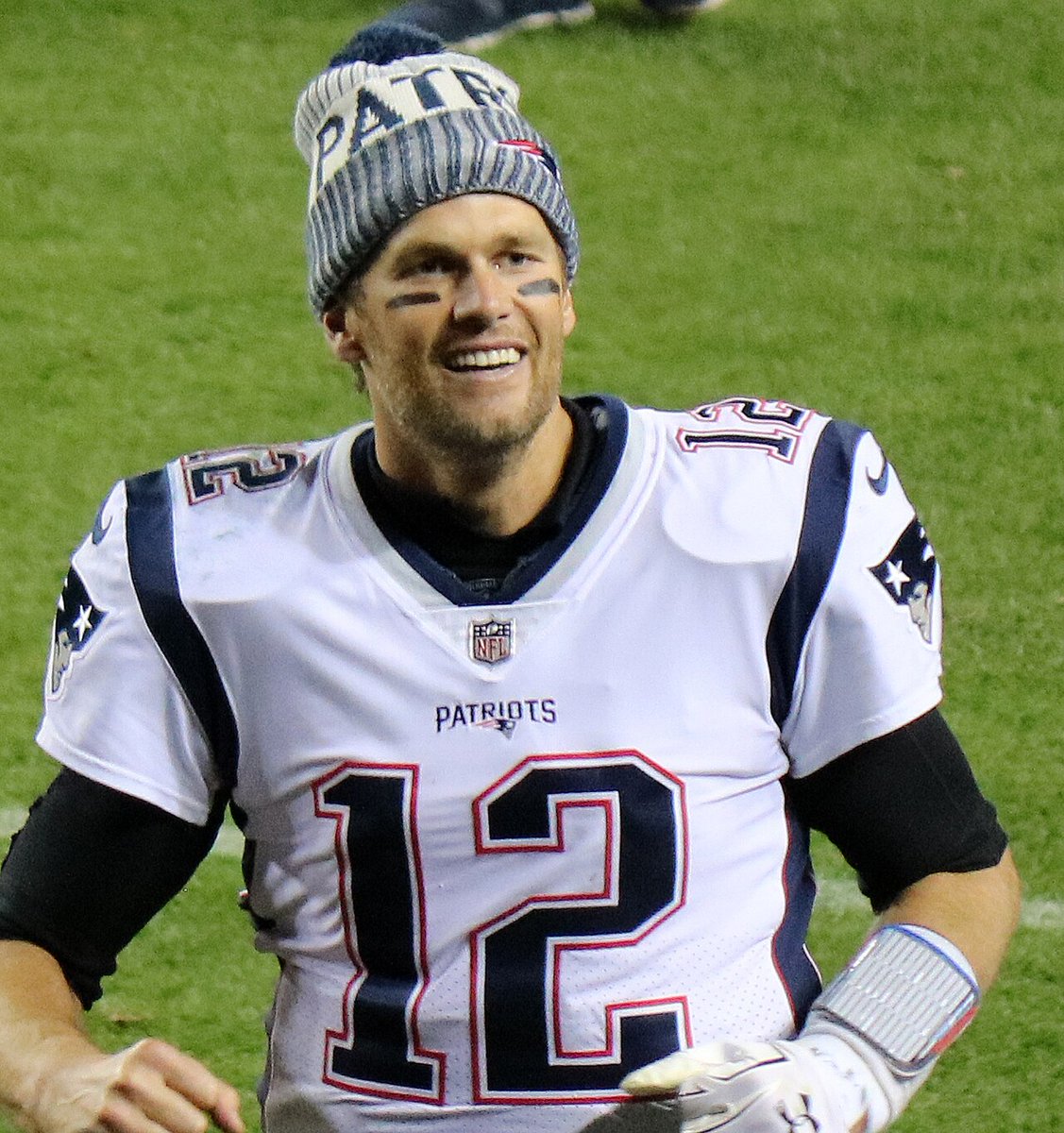 Emil0118's tweet photo. Tom Brady played in the NFL until he was 45.

His chef's rules, per a 2016 interview:

No white sugar. No white flour.
No coffee. No dairy.
No tomatoes, peppers or mushrooms.
80% vegetables, 20% lean meat and fish.

Worth it for 7 rings? 🏈

📷 Jeffrey Beall / CC BY 4.0 https://t.co/ncB8ZvnqH5