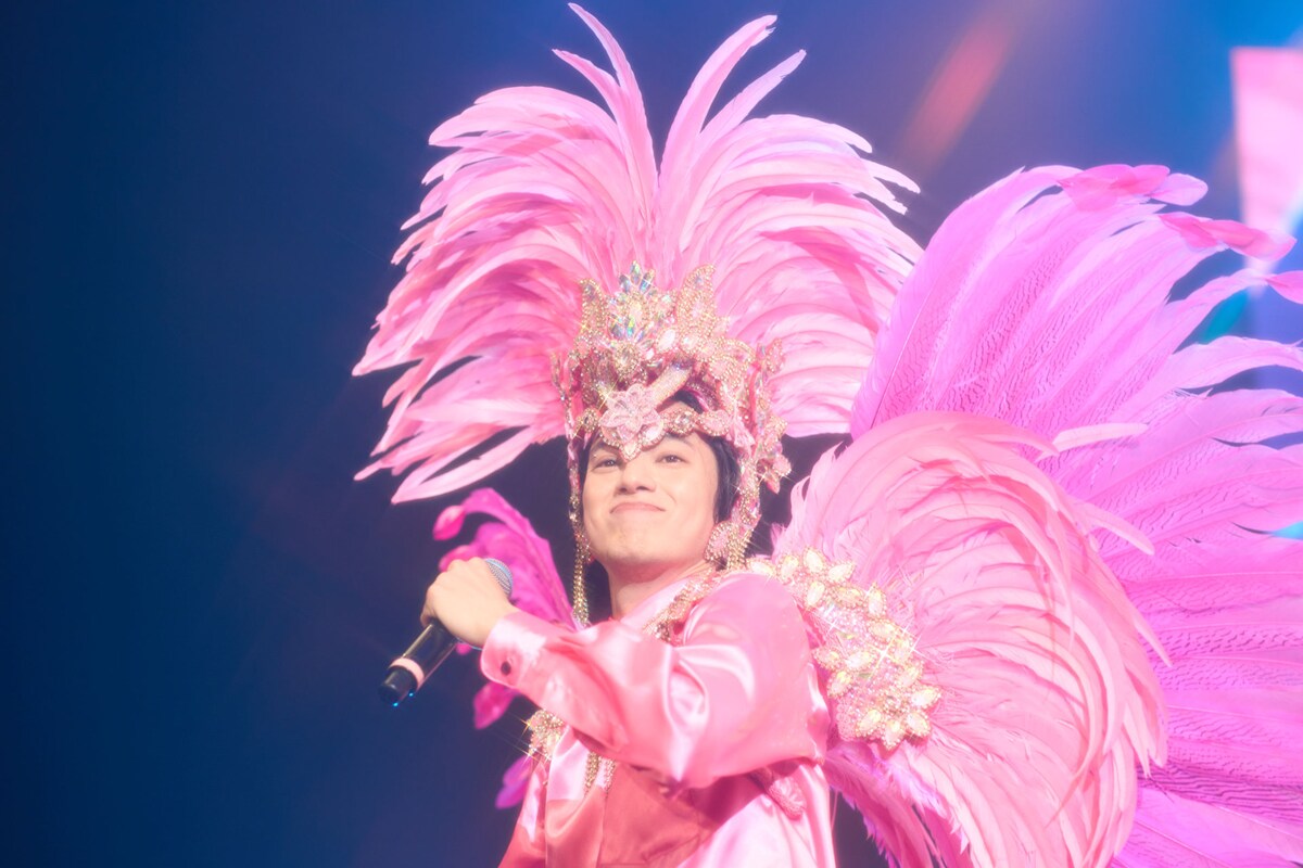 natalie_mu's tweet photo. 【ライブレポート】モナキなりのハロウィン！仮装、すごろく、アイドルカバー……最後はサンバ衣装でモナカマと大騒ぎ（写真47枚 / セットリストあり）
https://t.co/ZpcswN4x1Q https://t.co/UyVCpBBVMr