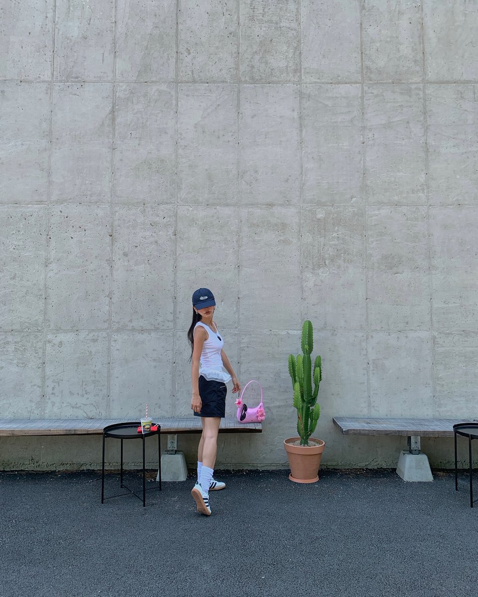 akoakoxx's tweet photo. 世界中に星はたくさんあるけど、僕の目には君しか映らないよ。みんなはどう感じる？ 👇
kkEYAg https://t.co/MiNUlW1Hk7