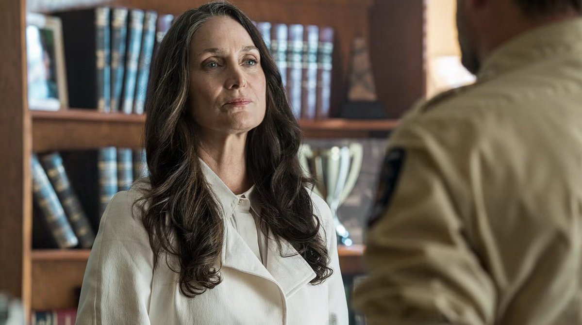 yagaupdates's tweet photo. New stills of Carrie-Anne Moss, Noah Reid and Clark Backo in YAGA! (via yagacrave) https://t.co/mv0f35XF57
