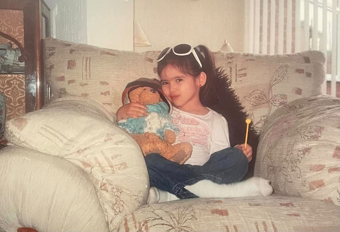 teamnicoleofc's tweet photo. Little Nicole with her teddy!

MARTESaya with Nicole https://t.co/cWzzdL5FTE