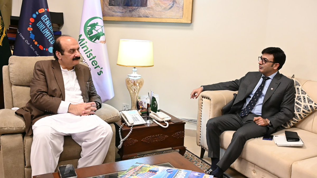 PMsYouthProgram's tweet photo. Chairman Rana Mashhood held a meeting with Dr. Najeeb to discuss initiatives related to Esports &amp; PM’s Youth Talent Hunt Programme. The meeting focused on promoting emerging talent, strengthening sports development initiatives, &amp; expanding opportunities for youth &amp; Esports

#PMYP https://t.co/kgk2Dyk6pU