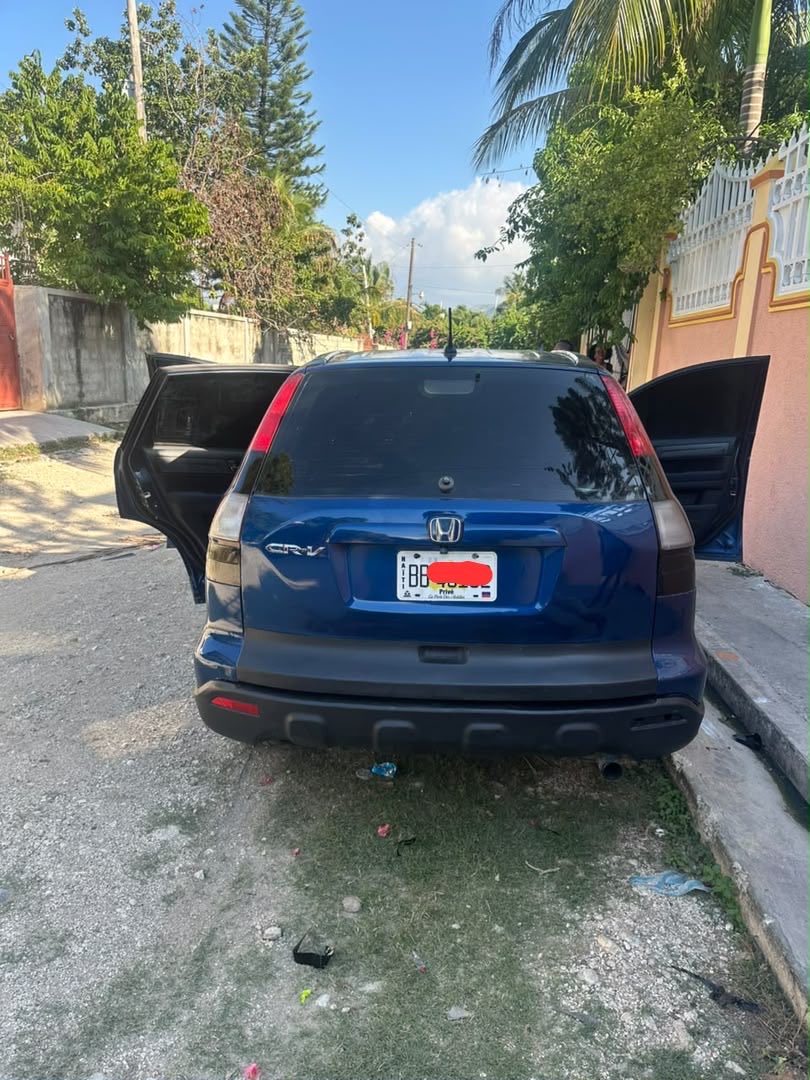 SWismithe's tweet photo. Honda CRV 2008 automatic double ac ok 4 cylindres gasoline a bn prix 💸 https://t.co/JfV2AUpAnX