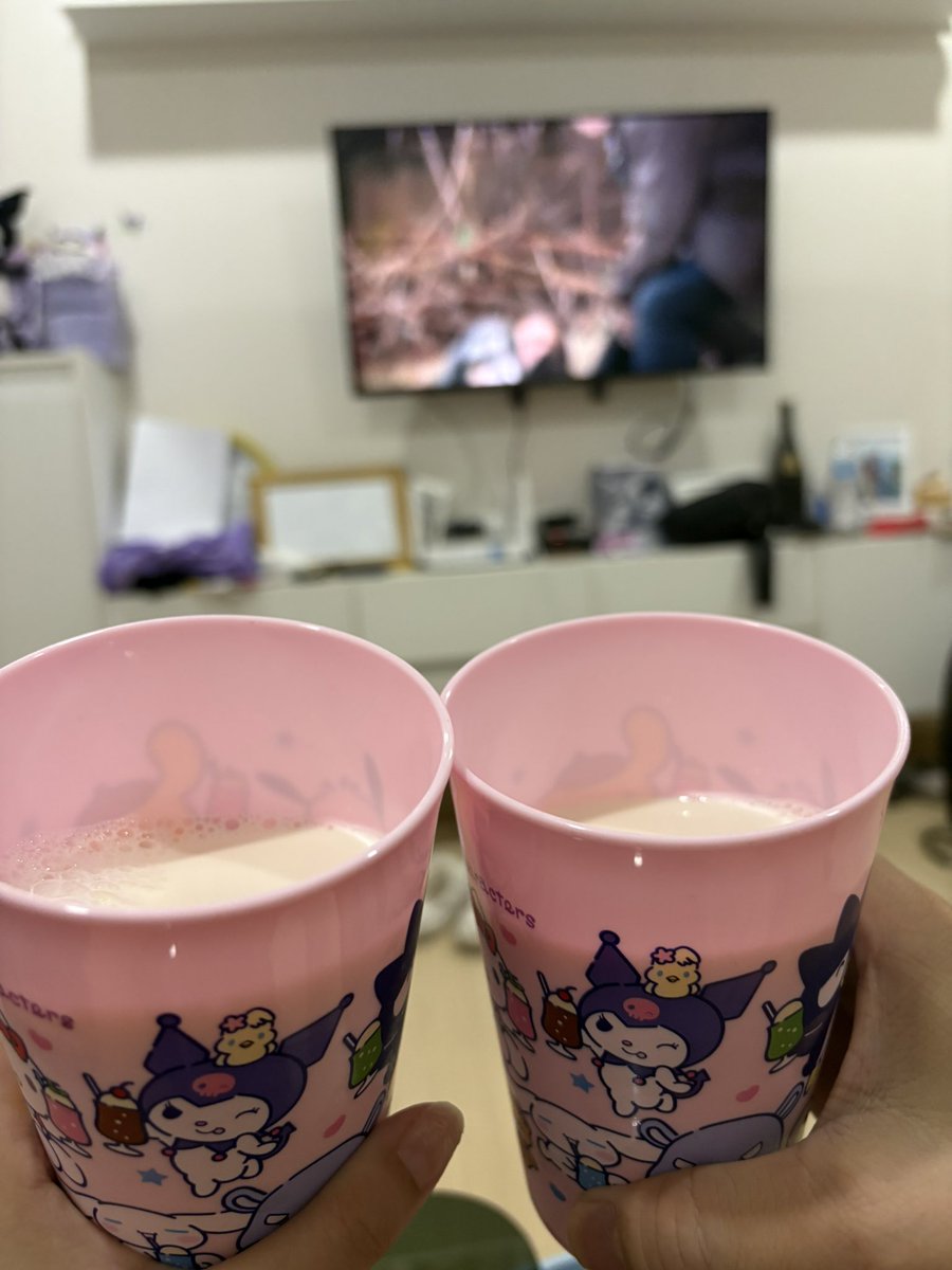 _935's tweet photo. 酒より牛乳の方がうまいお年頃😊 https://t.co/XWYi18a5Ih