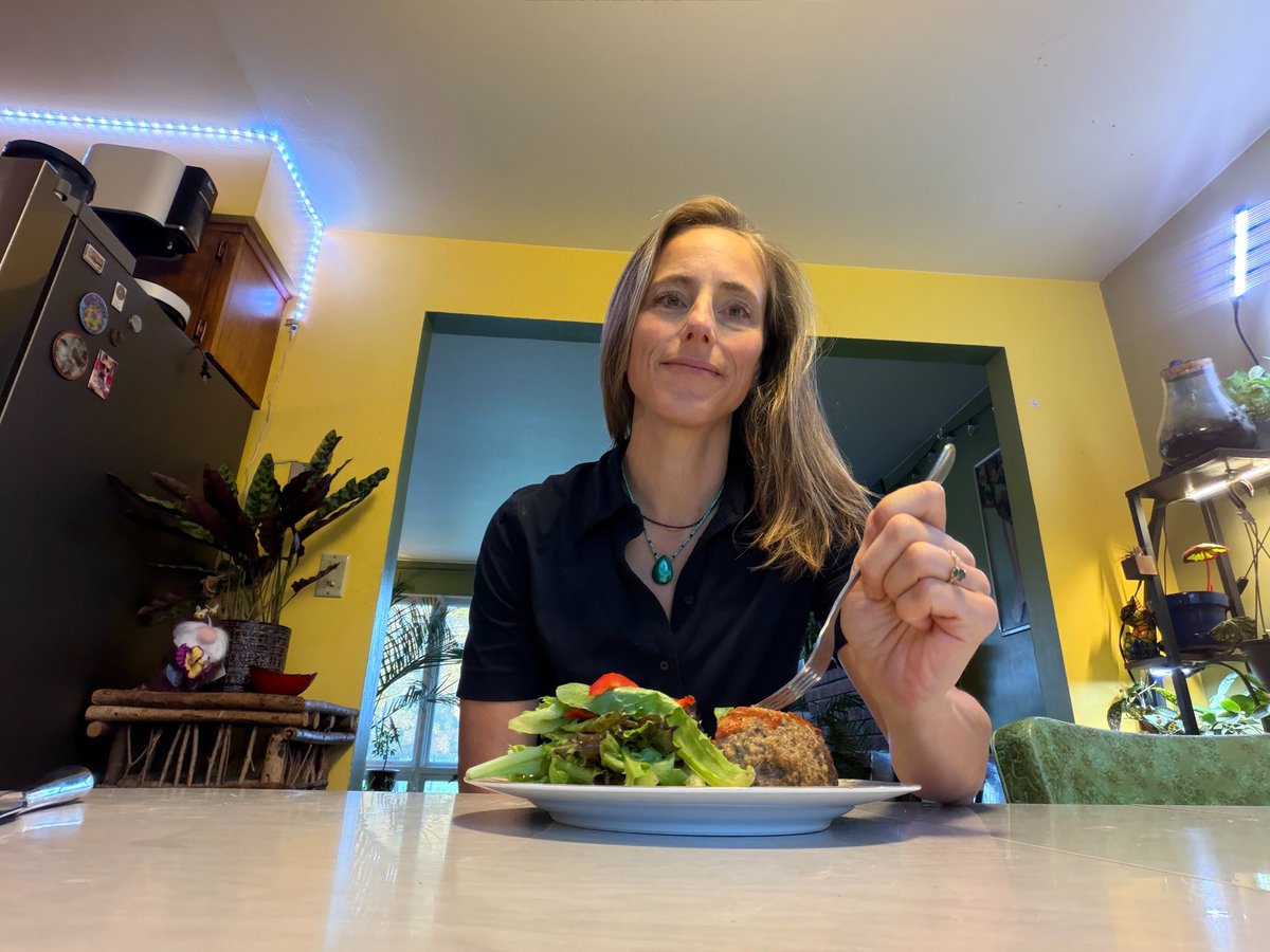 HeidiHmoretti's tweet photo. Most people think the gut heals during a fast.

The newest research says that’s only half the story. 🧵

In a 2024 study in Nature, MIT researchers found that gut stem cells regenerate most strongly in the 24 hours after a fast, when you start eating again. That was in mice, but it changed how I think about fasting.

Your break-fast meal lands when your gut lining is primed to rebuild. 

So feed it like it matters:

✅ Quality protein
✅ Colorful, fiber-rich plants
✅ A healthy fat like olive oil
❌ Charred meat, ultra-processed snacks, sugary drinks

There’s more new research too. A 2026 randomized trial in Nature Medicine tested a 5-day-a-month fasting-mimicking diet in adults with mild-to-moderate Crohn’s disease. About two-thirds improved.

My own confession as a dietitian: fasting wasn’t my biggest lever for inflammation. MRT testing and the LEAP protocol were.

And in perimenopause, I fast less often, and my fasts are shorter and gentler, because long fasts pushed my cortisol the wrong way.

Fasting is a tool, not a religion. Test, don’t guess.

I just rebuilt my post with 13 science-backed benefits of fasting for gut repair 👇

 https://t.co/l52LNJX2W0

#TheHealthyRD #GutHealth #IntermittentFasting