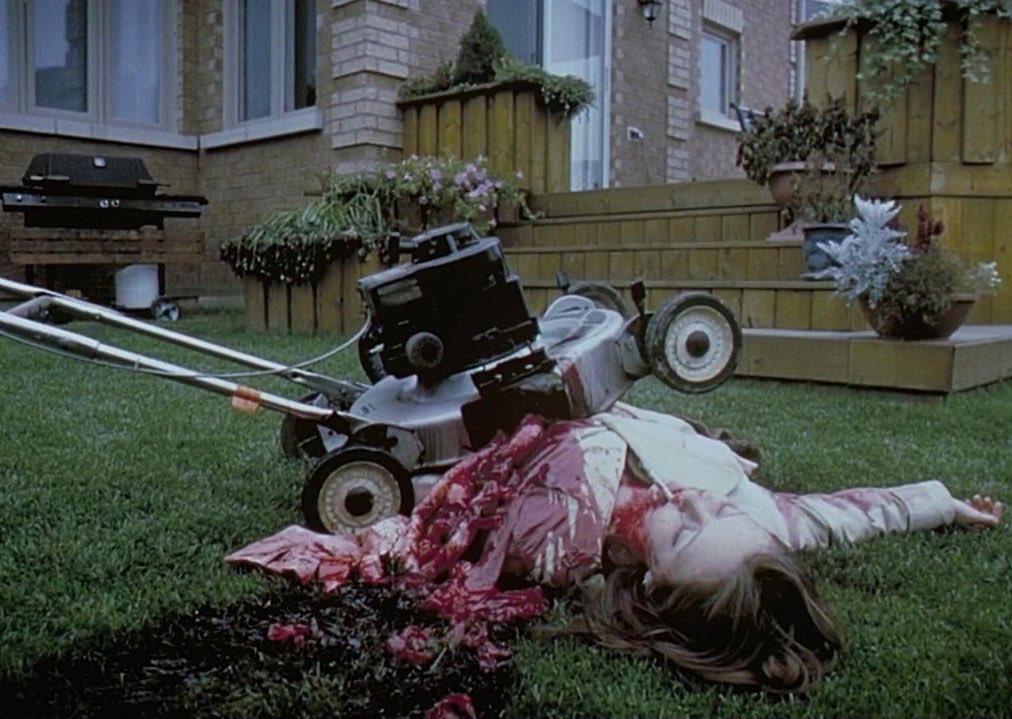 horrorsthetics's tweet photo. ginger snaps (2000) https://t.co/Uv4venNAbH