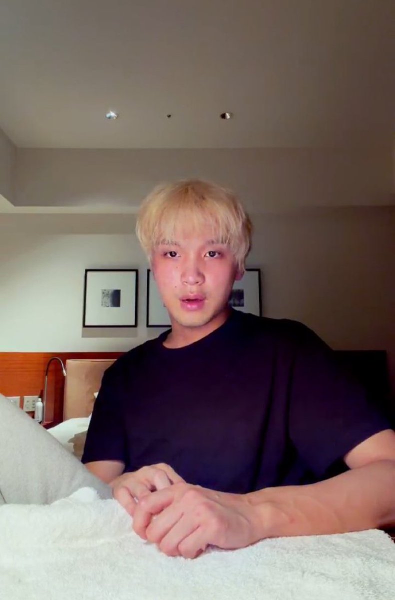 hellowidss's tweet photo. O-owww blonde with bare face🫣 https://t.co/sEqcaZD4EL