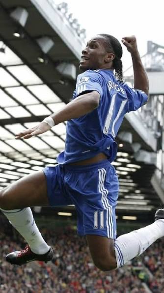 jaymjft's tweet photo. What does Drogba have over Gabriel Jesus?? https://t.co/GJ3tEBMaEs