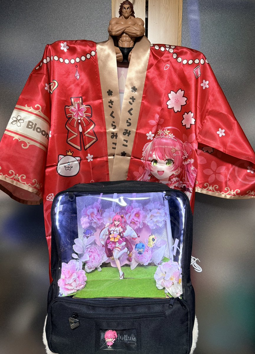 gyatto353535's tweet photo. ジャケットも届き準備万端🌸
初めて作った痛バと共に明日出陣します❗️
#咲き乱れみこち 
#咲き乱れ35P 
#みこち見てくれ 
#みこち届いたぞ https://t.co/tWz3lHWL2b