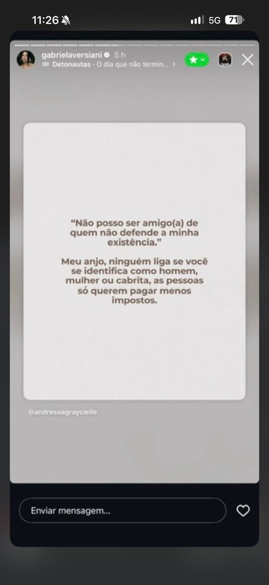 vicincontext's tweet photo. Vazaram os melhores amigos da versiani e que mico sinceramente https://t.co/jcEVRHV22f
