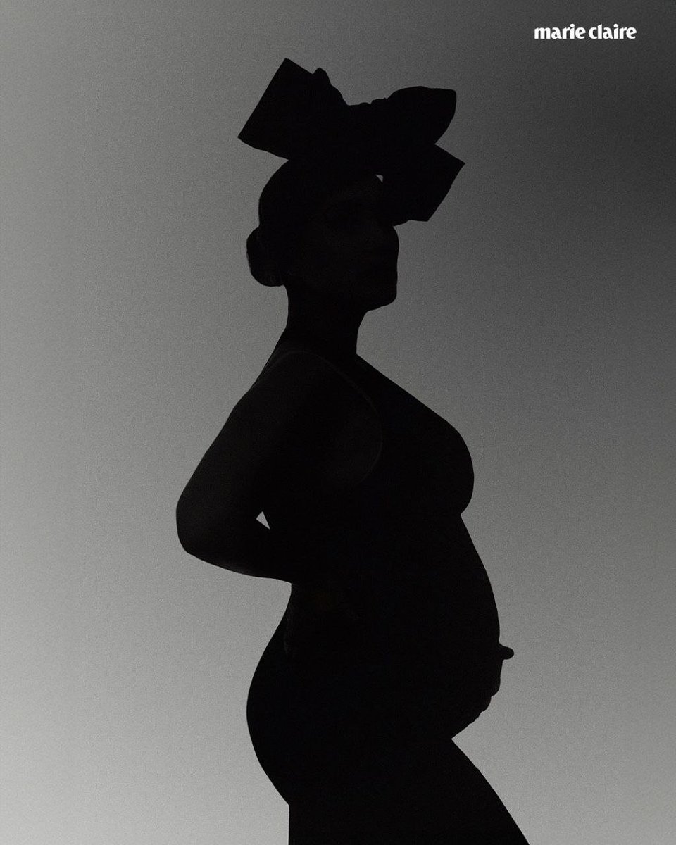 ApoyoDMBrasil's tweet photo. — Em 27 de outubro de 2025 @DulceMaria anunciou pela revista @MarieClaire_LA que estava grávida pela segunda vez. ♥️✨🤰 https://t.co/ExLKMBBSel