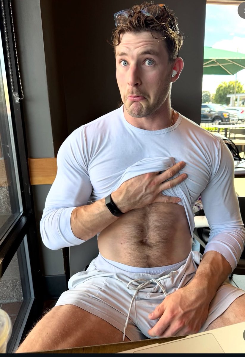 joe_cs7's tweet photo. Bet it is so pink 🤤 https://t.co/meQQpUJsHh