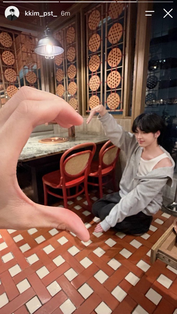 bubblehogk's tweet photo. บอกแล้วว่ารักกันดี 

( ฉันชอบพี่ดาราฉันวะ555555555 )
#LatteKim https://t.co/uDcHLD8lr9