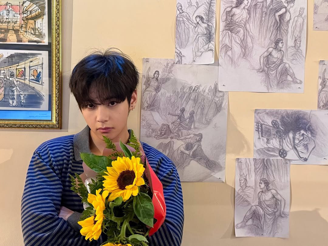 koovarbie's tweet photo. TAEHYUNG ON INSTAGRAM OMG https://t.co/wyEbvoMMDm
