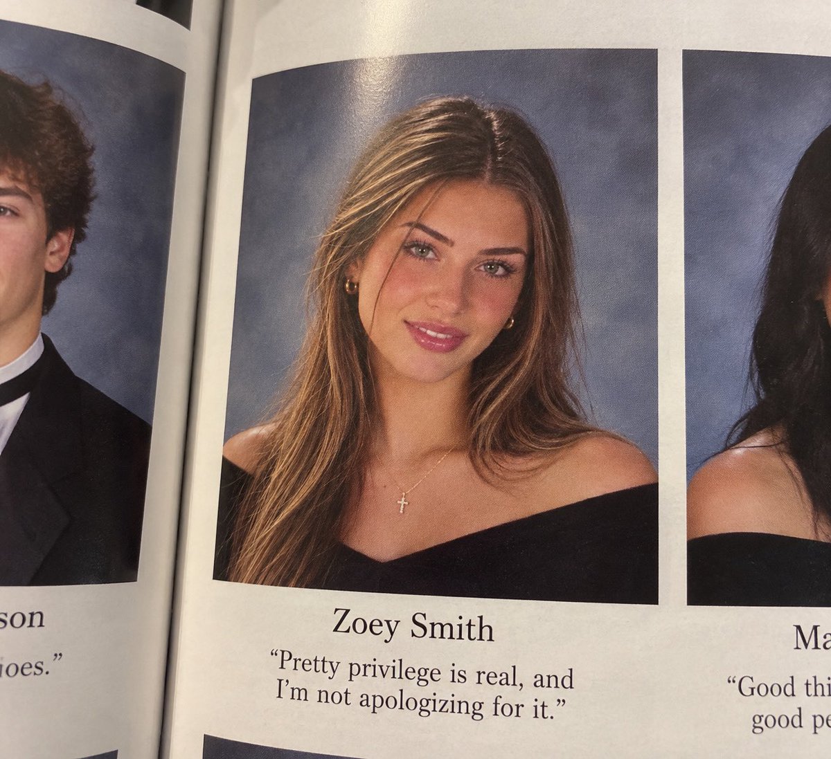 zoeydollface's tweet photo. My senior yearbook photo fucking ATEEEE 😫🤪 https://t.co/PJ4W7I87Zf