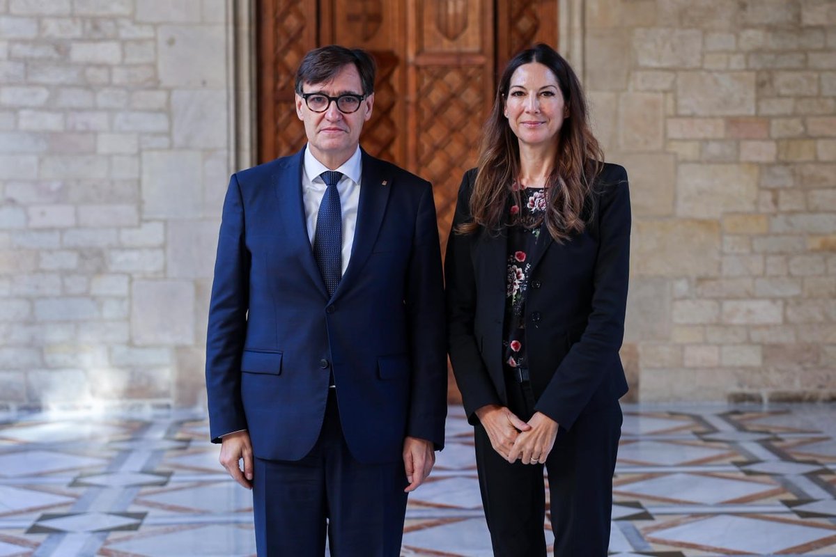 salutcat's tweet photo. 📸 El president de la Generalitat, @salvadorilla, s'ha reunit amb una delegació de l'empresa @NovartisSpain encapçalada per la seva presidenta, Amaya Echevarria. 

A la trobada també hi ha assistit la consellera de @salutcat, Olga Pané. https://t.co/nEmq9kY6RB