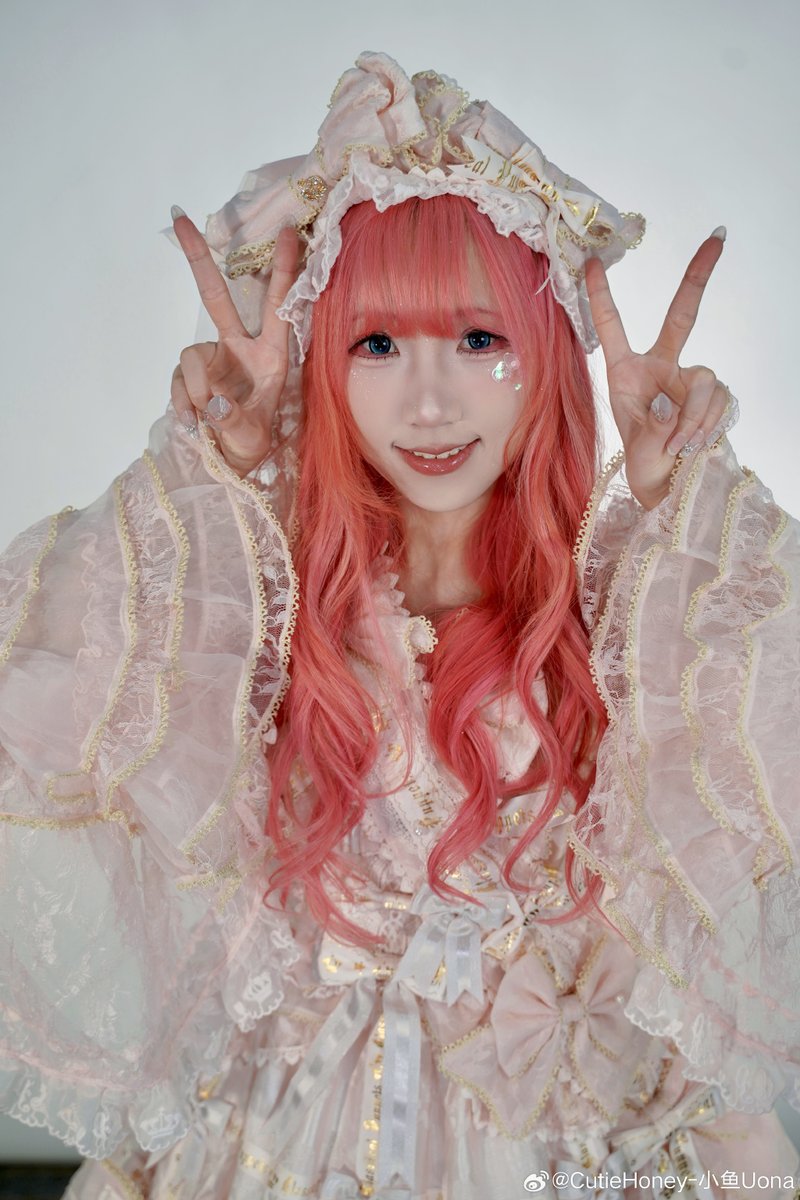 lJYVeuXrMZ6Ojui's tweet photo. [今日はちょっとした幸せを感じた日。道端に咲く花、カフェの温かいコーヒー、そして小さな坷撇亩朗のような小さな喜びが積み重なって、毎日を彩る。] https://t.co/eIcPA1D2Oq