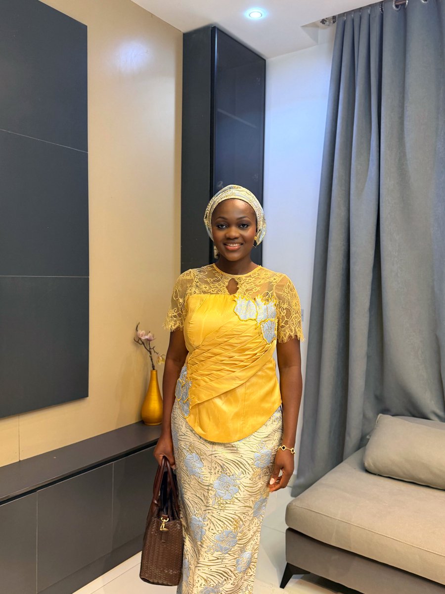 thelady_doctor's tweet photo. My husband became a Fellow of the West African College of Physicians (FWACP) @wacpcoam (Family Medicine) and this was how we went and collected our fellowship. 

The house officer I married is now a consultant❤️

Congratulations my baby, you paid your dues 🎉

#fwcp #Fm https://t.co/nzOx9n4ZJL