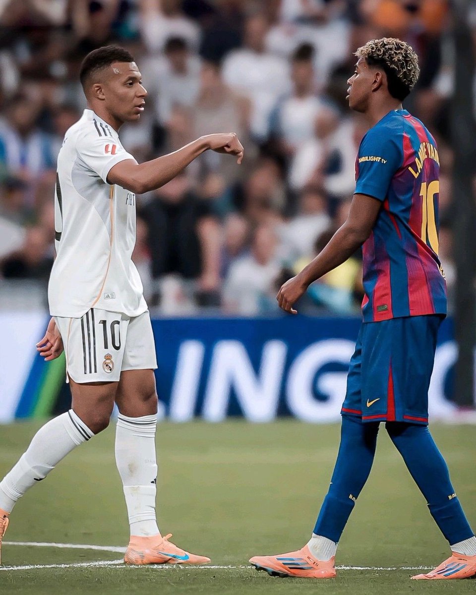 StakeFootball's tweet photo. 🚨🚨| 𝗥𝗘𝗖𝗢𝗥𝗗: Sunday’s Real Madrid vs Barcelona was the most valuable combined starting XI in football history, worth €1.85 billion. 🤑🇪🇸 https://t.co/HrOG0Q9Z59