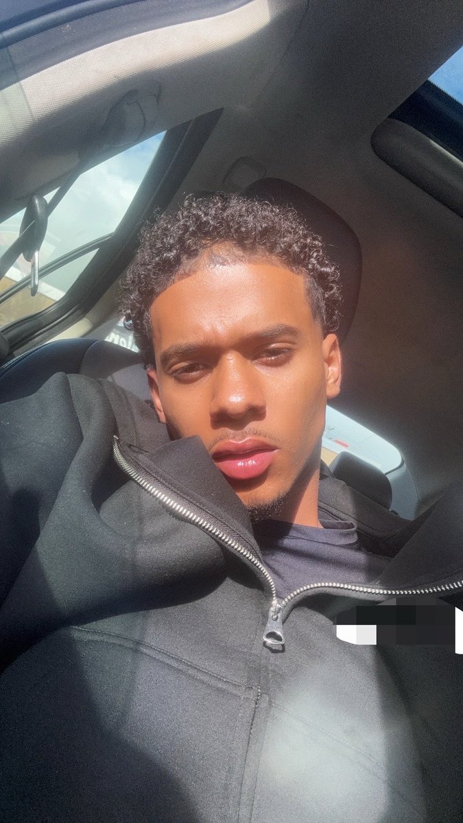 Xannget2it's tweet photo. Nicely mugged onw #viral #milwaukee #mke #chicago #chi #trending #fyp https://t.co/TfAHg0lYmp