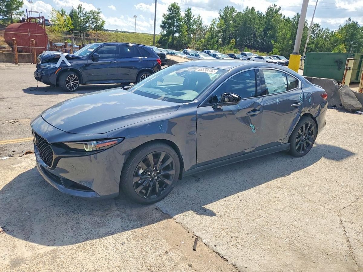 sevenk_co's tweet photo. Three new 2026 Mazda 3s crossed the block at Copart Columbia SC within four minutes on Friday. Odometers: 4, 7 and 7 miles. Same dealer plate frame on all three.
The crushed one: $1,050, to Texas. The two that still drive: $7,200 to the UAE, $8,100 to Bolivia. https://t.co/eP311P3LM2