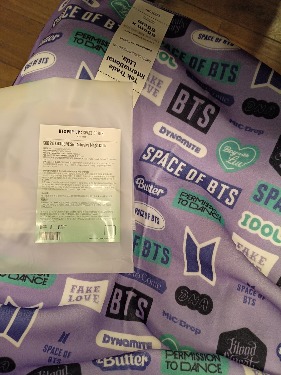 iluvjikooks's tweet photo. ganhamos merch oficial do dono do restaurante !!!! https://t.co/TpMXRuguQA