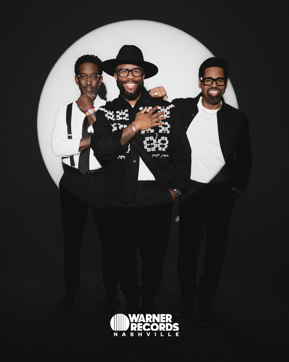 BoyzIIMen's tweet photo. Boyz II Men go country. New project 2027 @wrnashville https://t.co/5TlNYmpcJp
