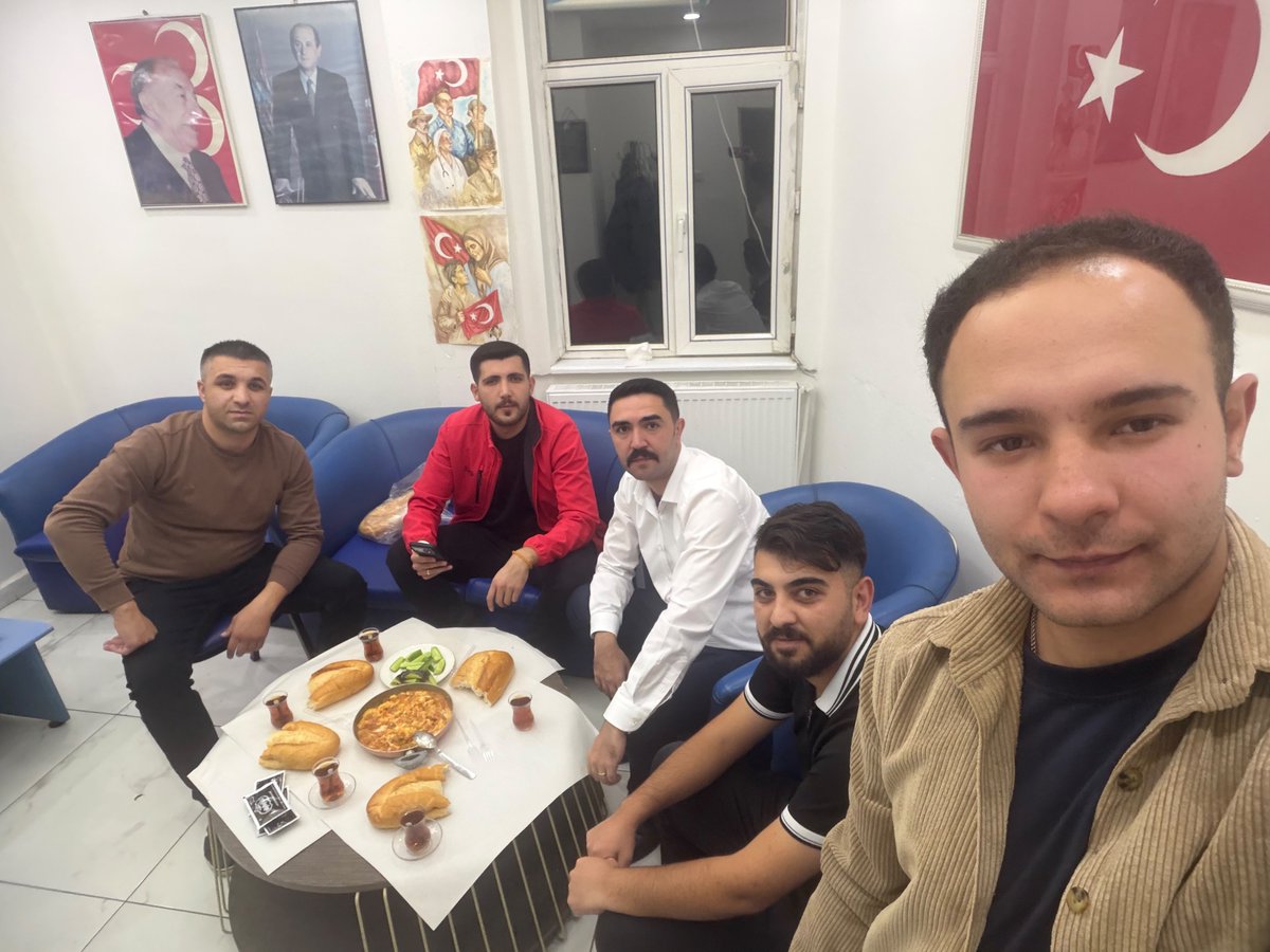 ulkuocaklari68's tweet photo. Ocak’ta yenen aş; ne karın ağrıtır, ne baş… 🇹🇷 🐺 https://t.co/9zC7IcXY0P