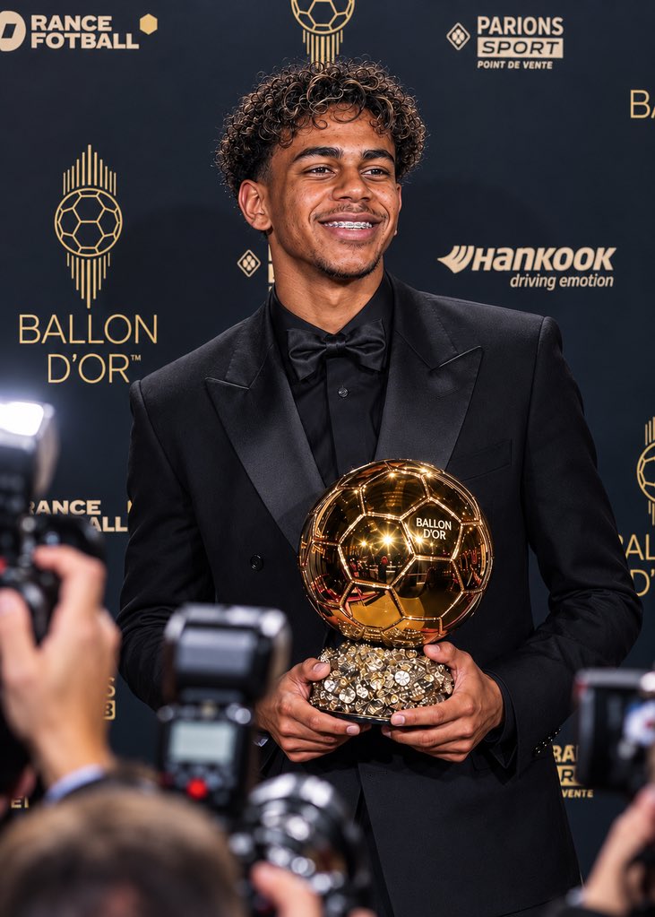 PolymarketSport's tweet photo. 🚨BREAKING: Lamine Yamal is the 2027 Ballon d’Or front-runner

Look at the full rankings here👇
https://t.co/qPGJ2BT1jN https://t.co/pZ8uf2pgLY