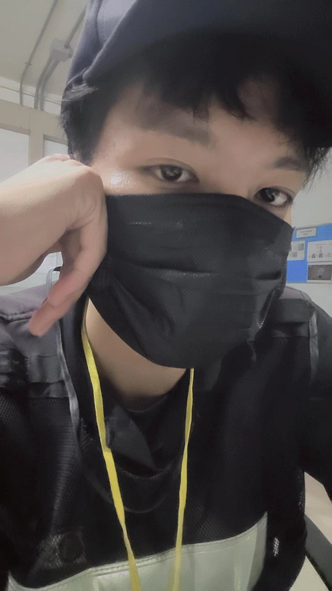 NotNoirvk2c's tweet photo. ทำงานกะดึกคืนนี้ เบื่อนิดหน่อย🫩😑👮🏻‍♂️🩵✌🏻
#ชลบุรี #โสดจีบได้ #โสด #หัวกุญแจ #บ้านบึง #บางแสน #บ่อวิน #หาเพื่อน #ไม่มีเพื่อน #ไม่มีแฟน #ไม่มีเมีย #พูดน้อย #ทำงาน https://t.co/OUwy3huqBi