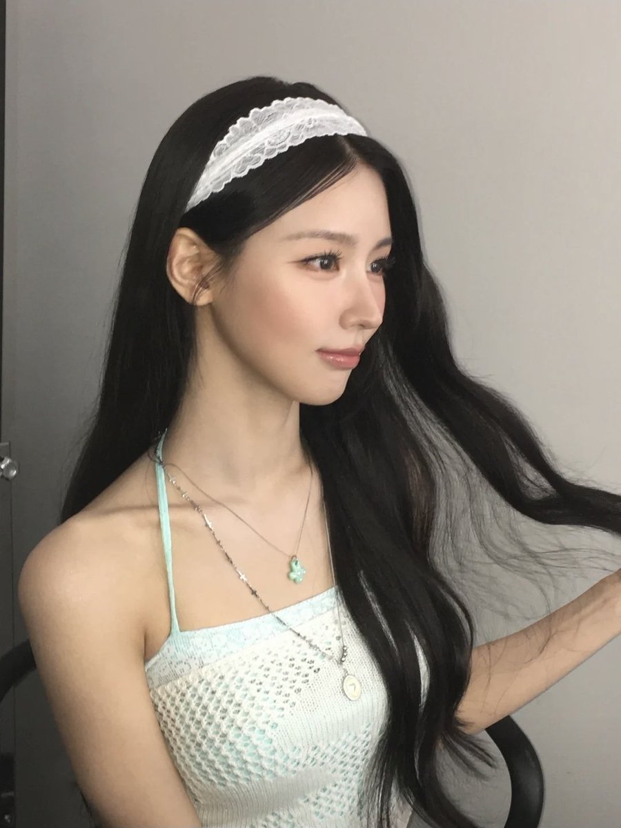 searchmiyeon's tweet photo. MIYEON rednote update. https://t.co/q10yfEmIrK