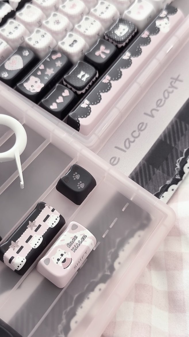 lacetea_'s tweet photo. my jirai-themed keycaps arrived ᐡ ̥_  ̫ _ᐡ
ㅤㅤㅤㅤㅤㅤ౨ৎ♡⸝⸝ https://t.co/ohFydqPGAZ