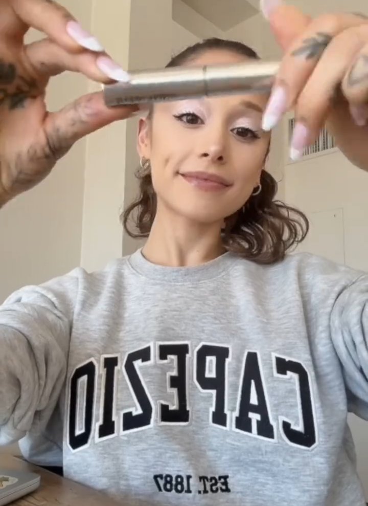 arianastills's tweet photo. ariana grande in new r.e.m. beauty video ♡ https://t.co/ISZt3Hcopg