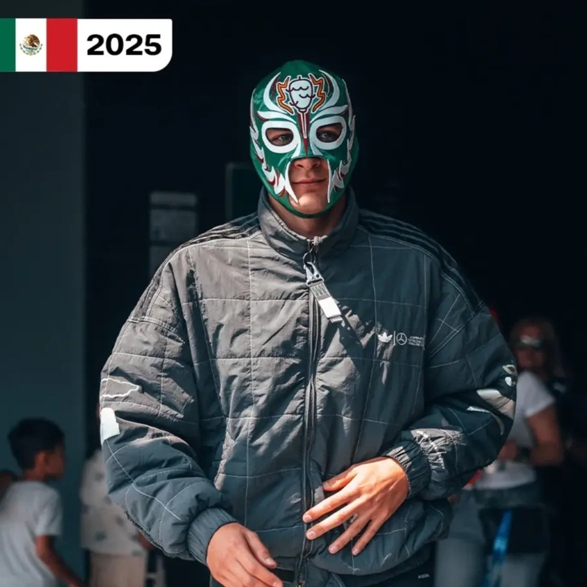 BlimeyDee's tweet photo. Menos de una semana para volver a verlo así https://t.co/ftNchPL0SI