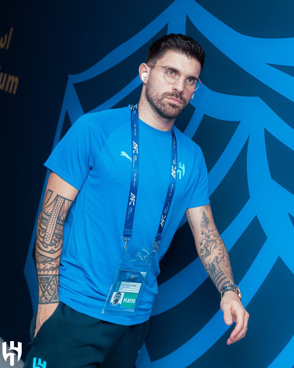MnbrAlhilal's tweet photo. رغم استبعاده من القائمة؛ روبن نيفيز يحضر مع الفريق 💙 https://t.co/VrUkR3d6WG