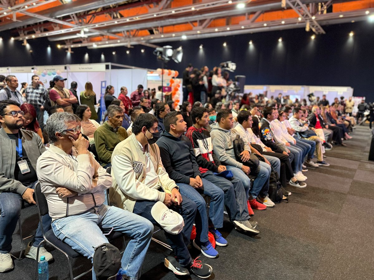 pepechedrauimx's tweet photo. 💼 Inauguramos la 9.ª Feria de Empleo: Inclusión para Todas y Todos.

A través de @DesaEcoPue en equipo con el @DifPueCapital y el @IJMPuebla, reunimos a más de 60 empresas para acercar oportunidades de trabajo a las y los poblanos, impulsando la inclusión laboral en #PueblaCapital. 🙌🏼