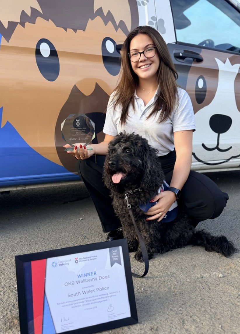 PoliceMutual's tweet photo. Congratulations to the team at South Wales Police who picked up the OK9 Wellbeing Dogs Award at the National Oscar Kilo Awards. Handlers and pups are helping officers deal with the strains of the job. Top work, team! https://t.co/DkfiQLlcd2 https://t.co/pITuJKruTP