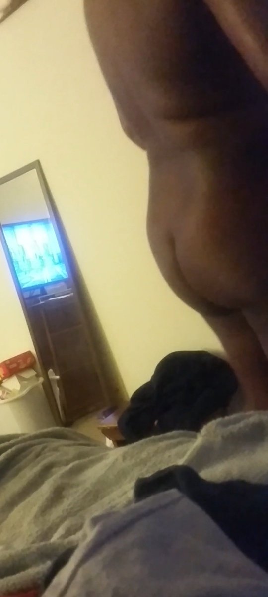 TonyadavisD's tweet photo. My homeboy mom gone cum da guest room naked where I was she thought I was slp. She gone say how dis man slp jackin his dick like tht! N i was jackin my dick hard to her naked ass sayin im glad he dnt see me naked. Mf I see u naked wht man u kno jack his dick slp no 1 he is up https://t.co/eZorcwMPdN