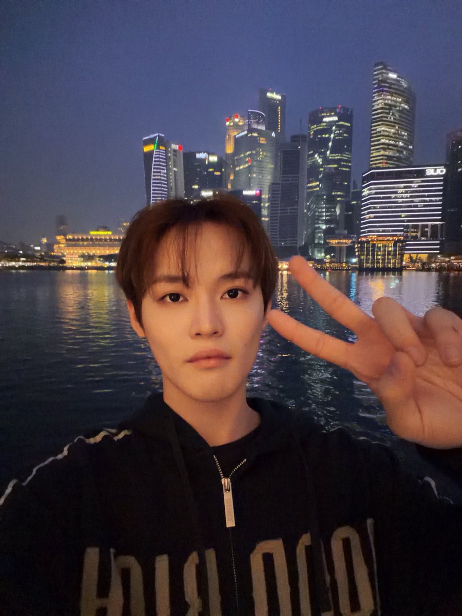 chenleveerse's tweet photo. 261028 | #CHENLE  weverse post 🩵

“singapore travel log”

#천러 #チョンロ #钟辰乐 #辰乐 #CHENLE https://t.co/Du83x2XsyM
